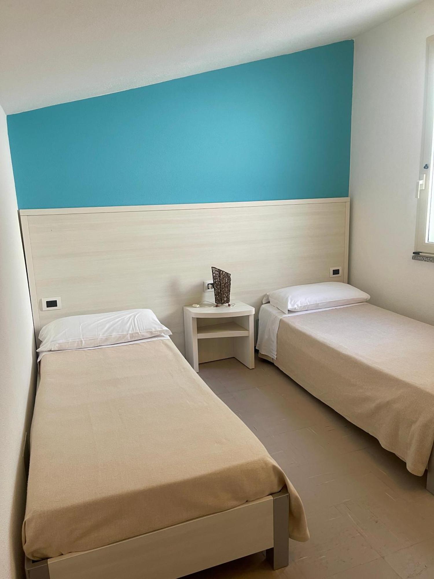Hotel Maluentu Putzu Idu Buitenkant foto