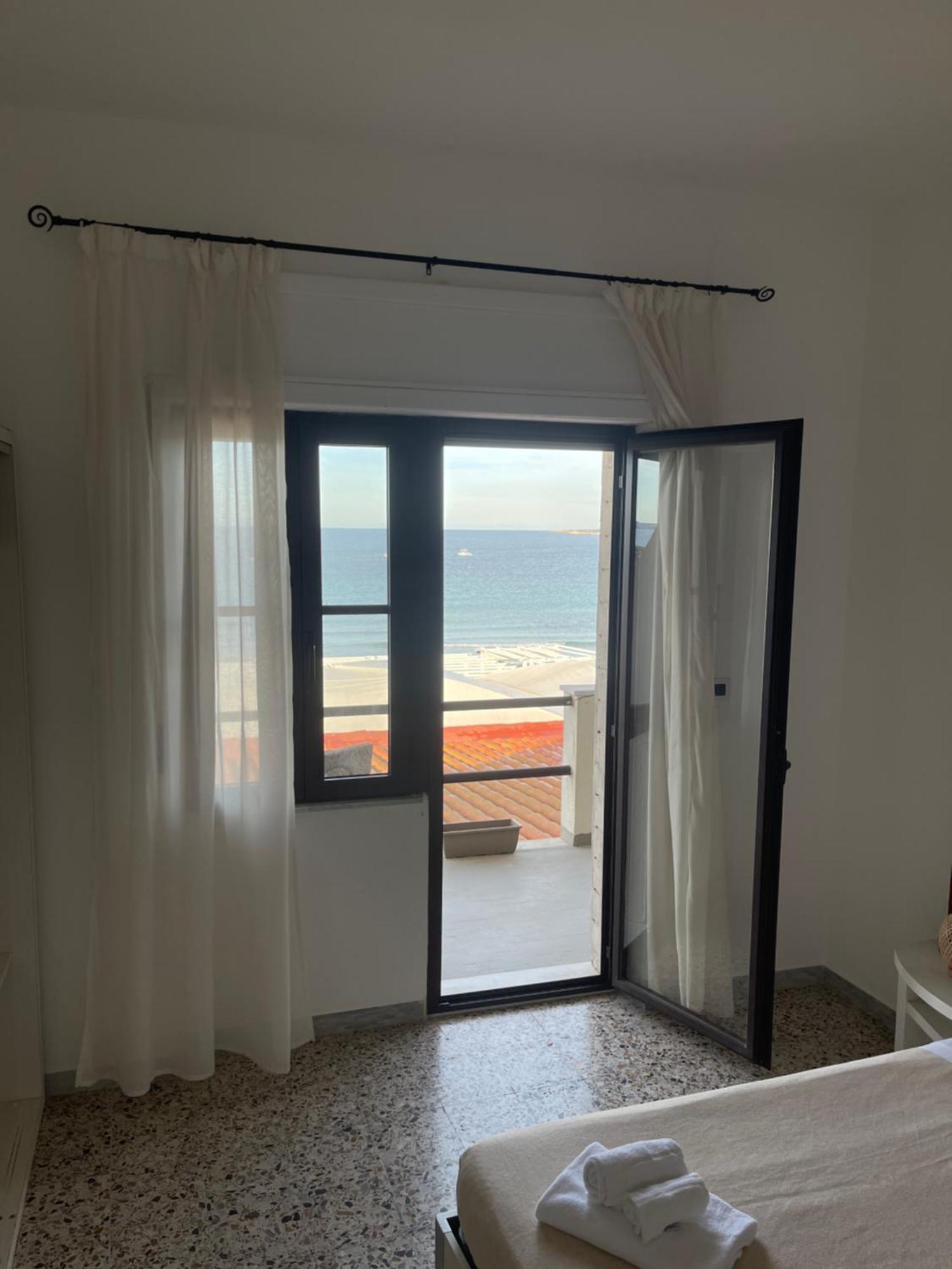 Hotel Maluentu Putzu Idu Buitenkant foto