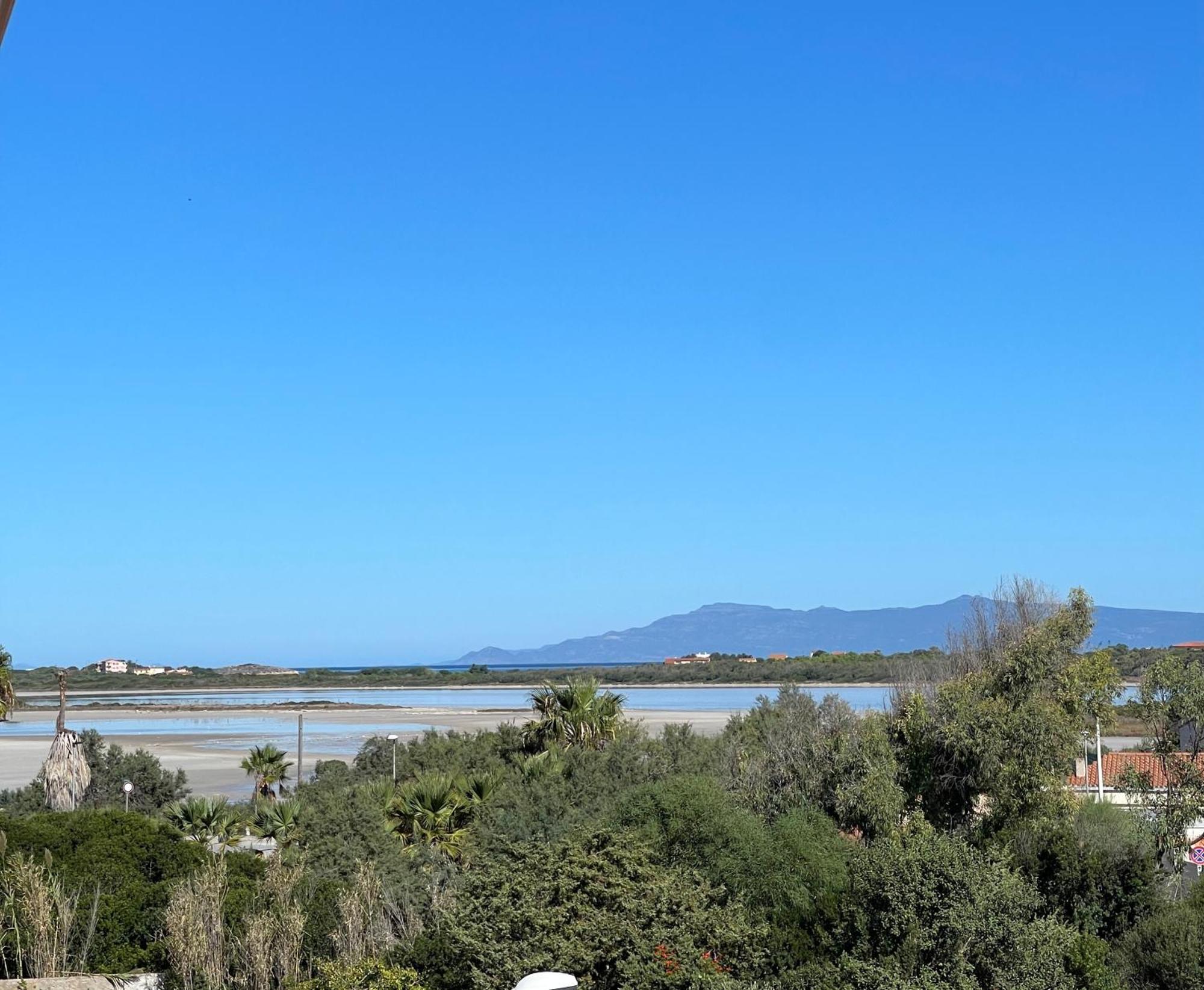 Hotel Maluentu Putzu Idu Buitenkant foto