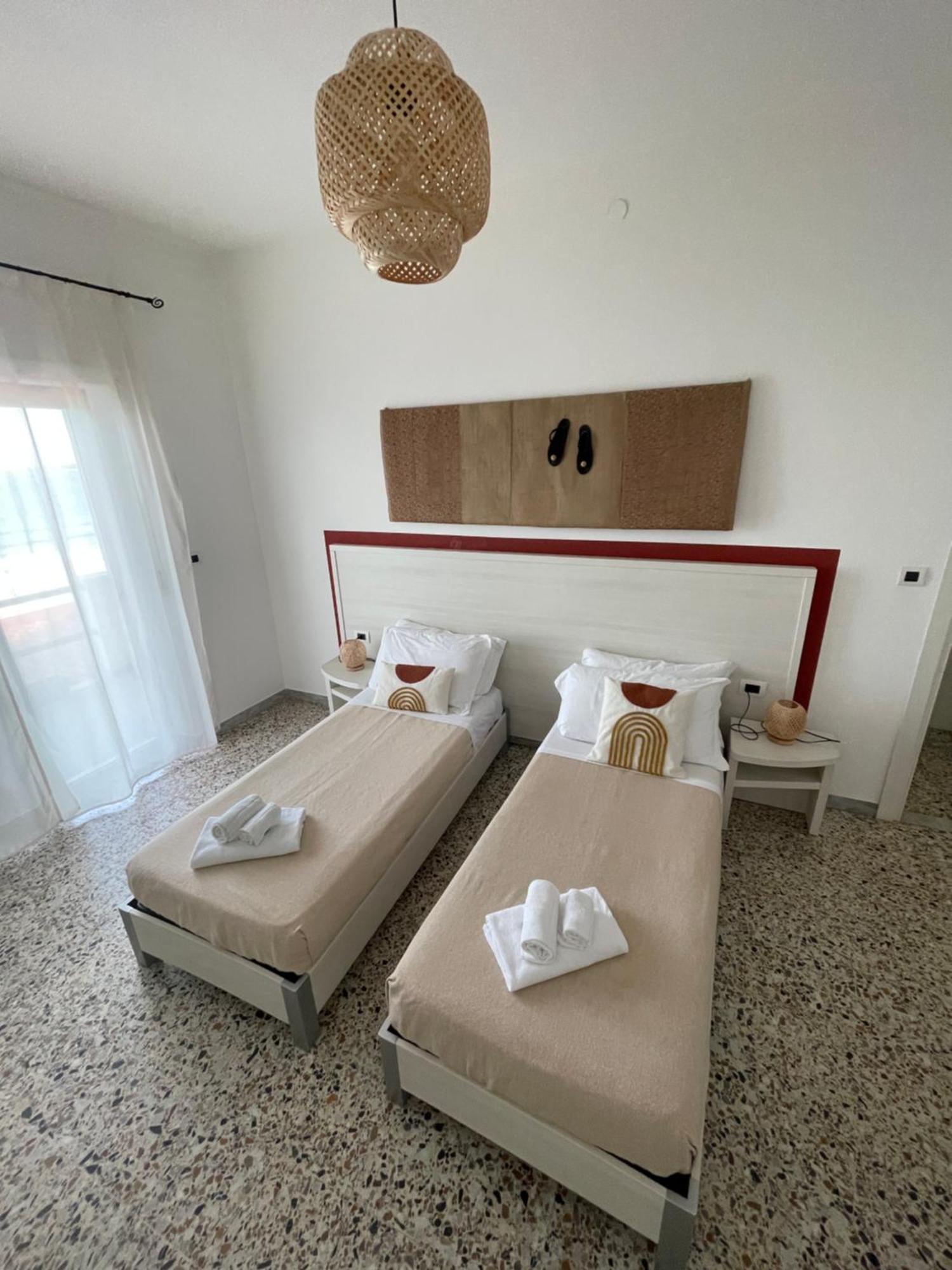 Hotel Maluentu Putzu Idu Buitenkant foto