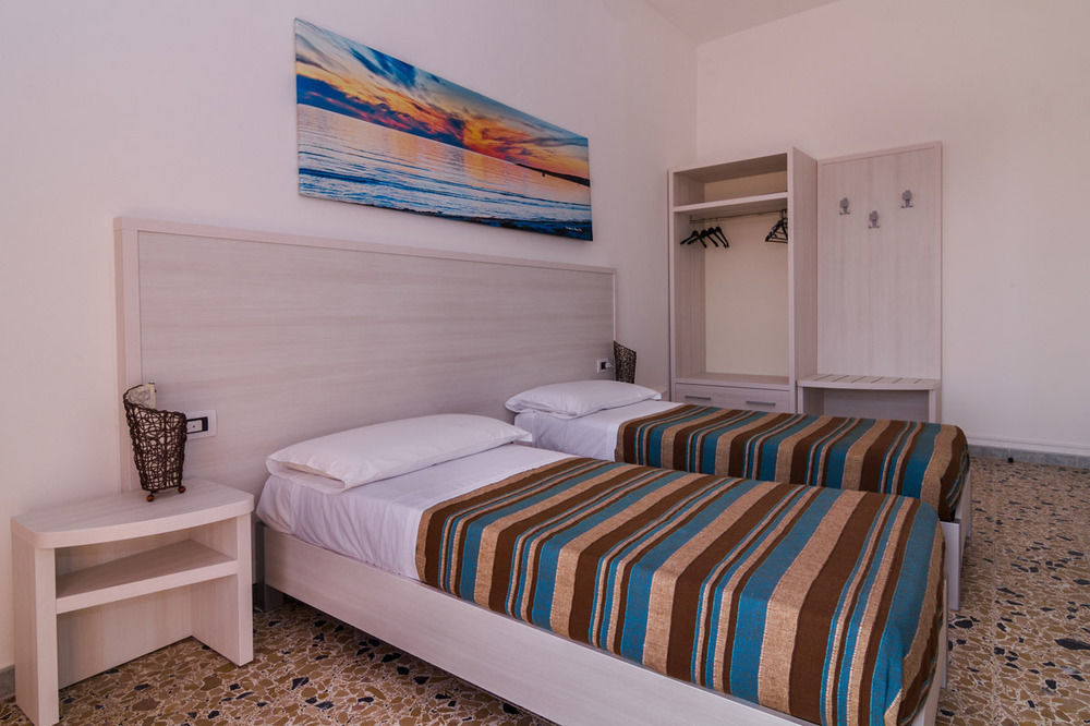 Hotel Maluentu Putzu Idu Buitenkant foto